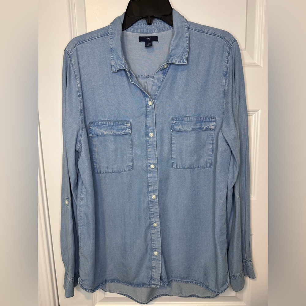 GAP Light Blue Denim Chambray Shirt